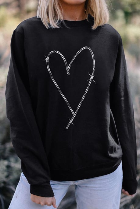 Sudadera con corazón de pedrería - Image 4