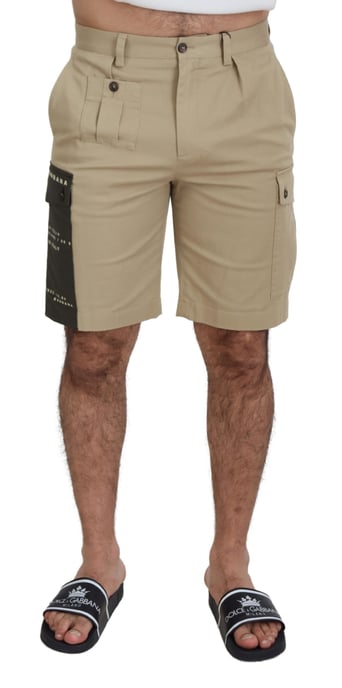 Pantalones Cortos Cargo Beige Modelo - Image 2