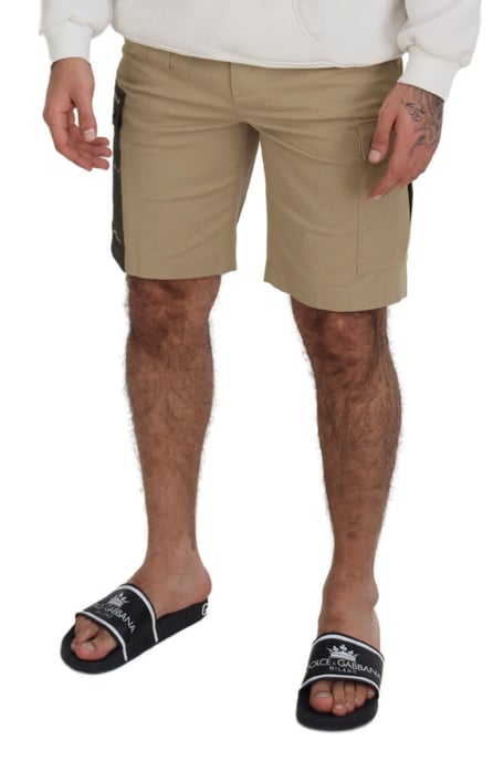 Pantalones Cortos Cargo Beige Modelo - Image 4