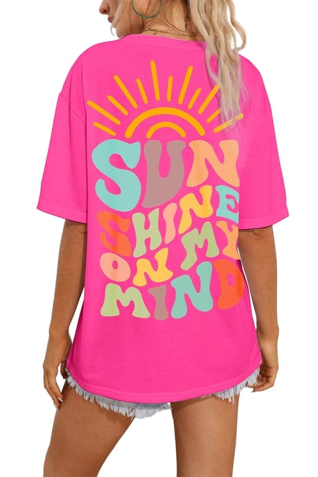 Camiseta Gráfica 'Brillante Sol Rosa en Mi Mente' - Image 2