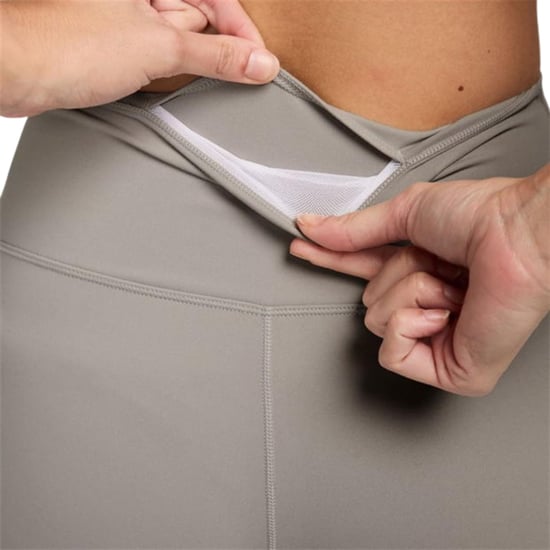 Mallas Nike Yoga Wolf Grey - Image 3