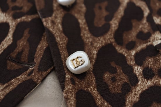 Falda Mini de Leopardo con Estilo Plisado - Image 5
