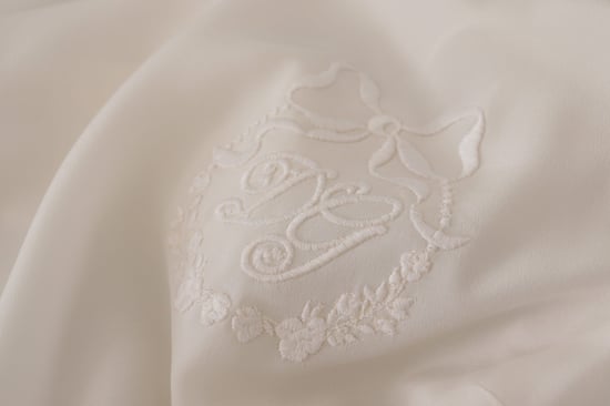 Blusa de seda de Dolce Gabbana de manga larga y cuello redondo - Image 6