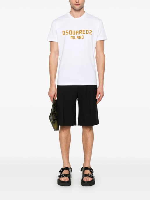 Camiseta con Logo Flocado en Blanco - Image 1