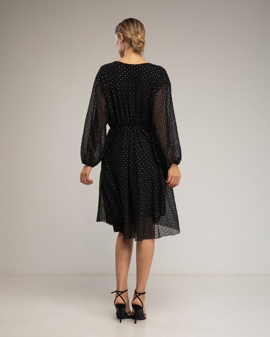 Vestido con textura y detalles a cuadros - Image 3