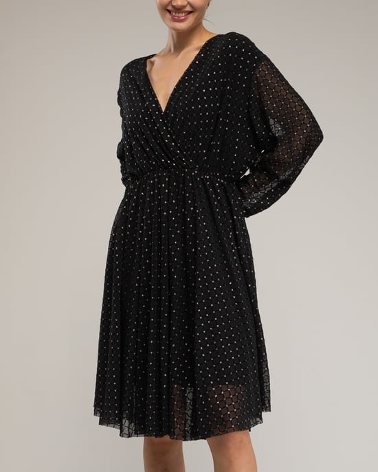 Vestido con textura y detalles a cuadros - Image 4