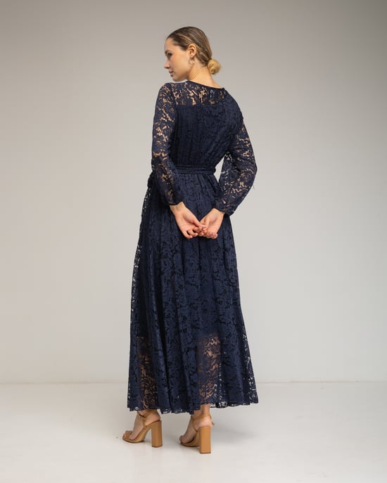 Vestido largo de encaje con cintura elástica - Image 3