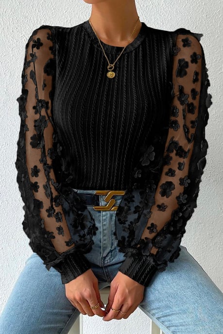 Blusa de punto texturizado con mangas de malla y aplicación floral negra - Image 3