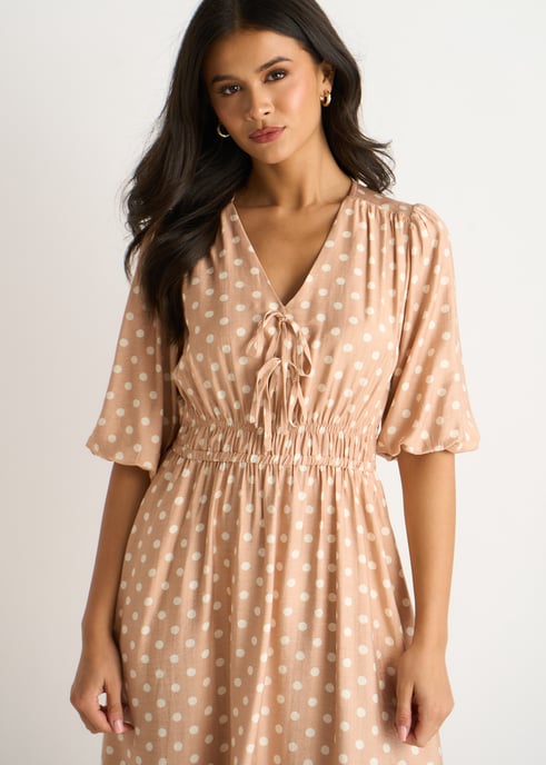 Vestido midi recto con cintura fruncida y estampado de manchas de avena - Image 2