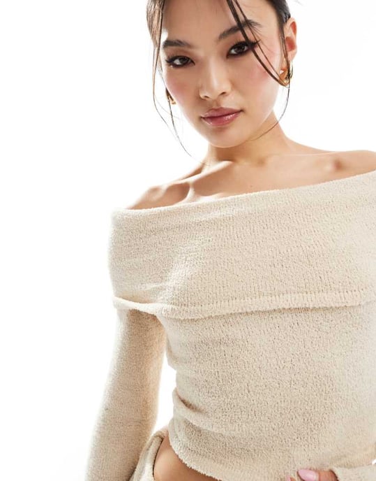 Simmi fluffig stickad bardottröja co-ord i beige - Image 4