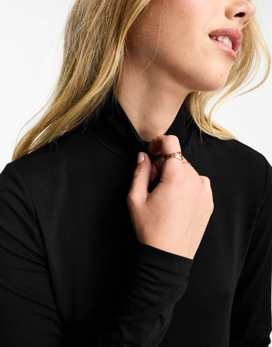 Monki långärmad höghalss topp i svart - Image 3