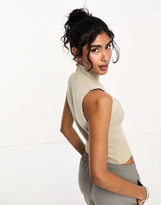 Sixth June stickad crop top i beige - Image 2