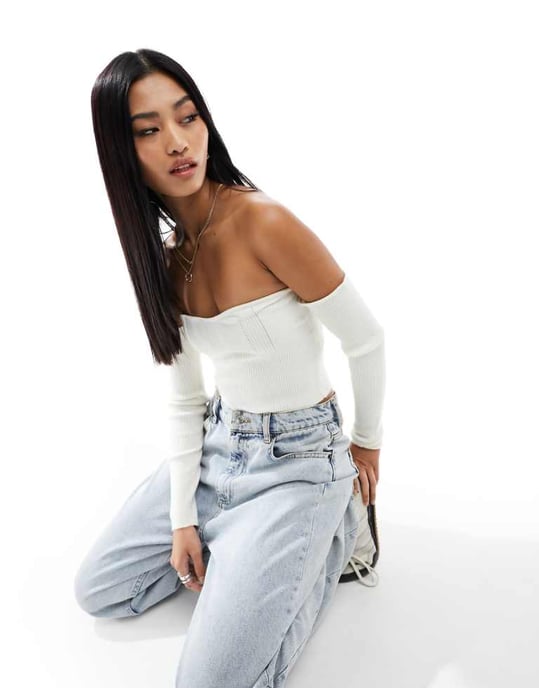Miss Selfridge bandeau topp med avtagbara ärmar i krämfärg - Image 1