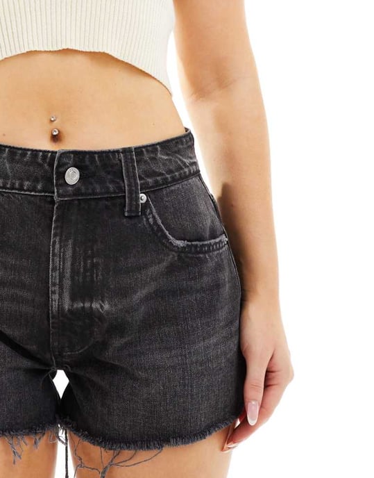 ASOS DESIGN Timformad denim avslappnad shorts i tvättad svart - Image 3