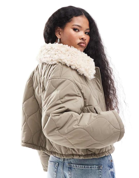 ASOS DESIGN Petite borgkrage vadderad jacka i khaki - Image 4