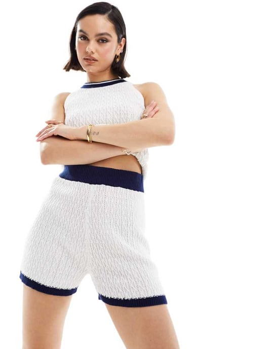 ASOS DESIGN stickad kabelkort co-ord i kräm med kantdetaljer - Image 1