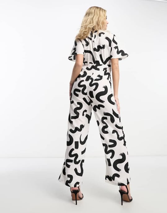Vero Moda vidbenad jumpsuit i mono abstrakt mönster - Image 2