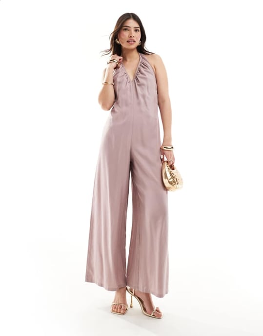 ASOS DESIGN djupt v-ringad halterneck jumpsuit i mauve - Image 1