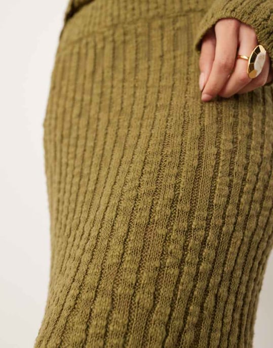 ASOS EDITION stickad full maxi kjol set i grön - Image 3