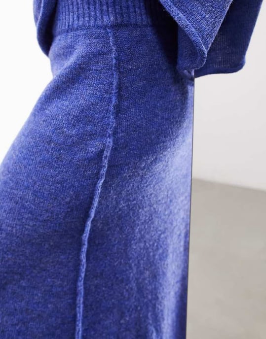 ASOS EDITION A-linje stickad maxikjol i petrolblå - Image 4