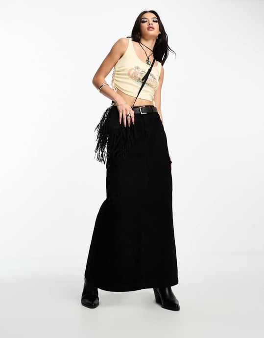 Something New X Emma Fridsell denim cargomaxikjol i svart - Image 2