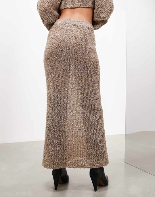 ASOS EDITION semi-transparent kolonnstickad maxikjol i mocha - Image 3