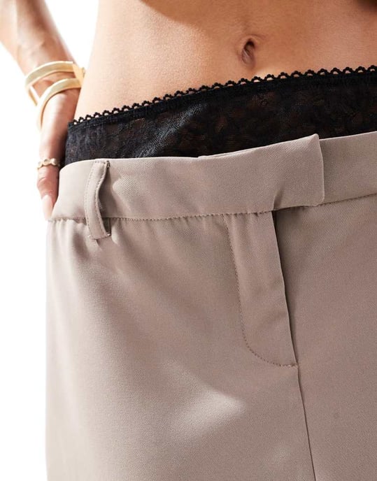 ASOS DESIGN minikjol med spetsdetaljer i mocha - Image 3