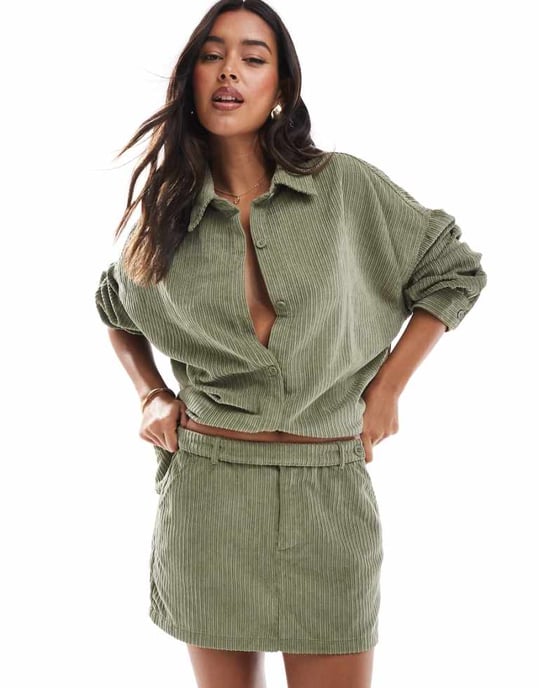 ASOS DESIGN kordbältes mikrokort kjolset i olivgrön - Image 1
