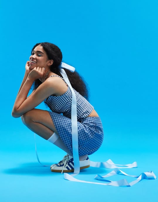 ASOS DESIGN denim wrap mini kjol i blått rutmönster - Image 1