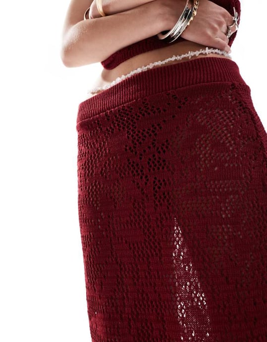 ASOS DESIGN stickad midaxi kjol med jacquarddetalj i vinröd - Image 2