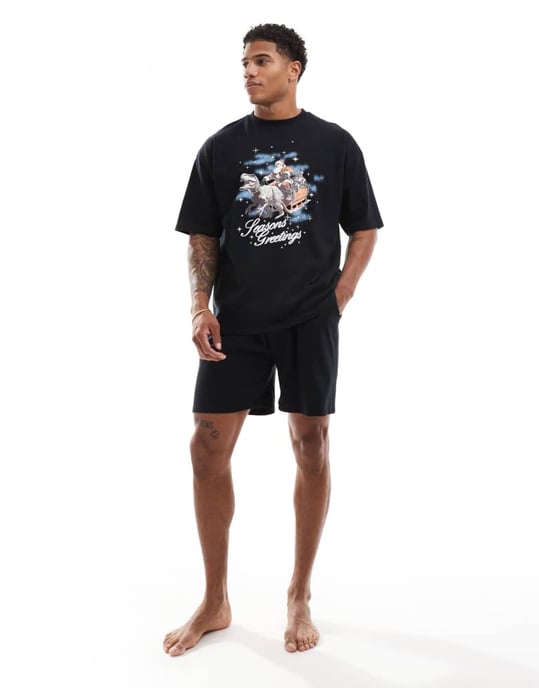 ASOS DESIGN pyjamapaket med jul-dinosaurie-slädförprint i svart - Image 2