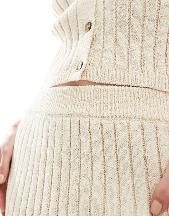 Vero Moda Aware lätt stickad minikjol set i benvit - Image 3