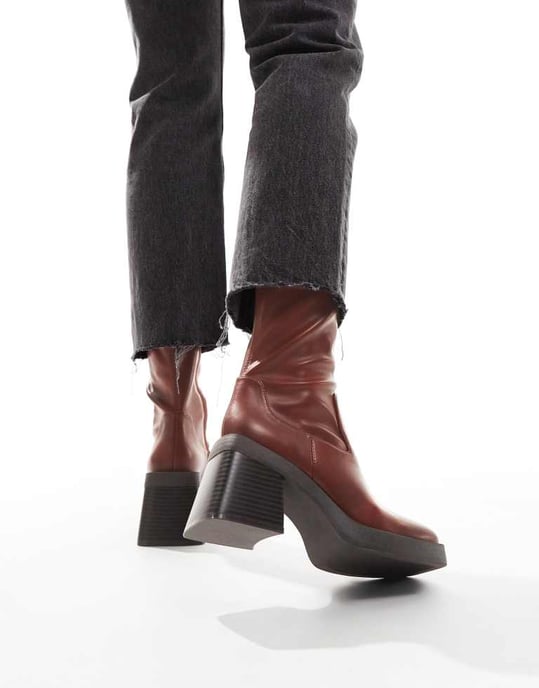 ASOS DESIGN Rom kvadratiga tå mitt-häl plattform stövlar i beige - Image 4
