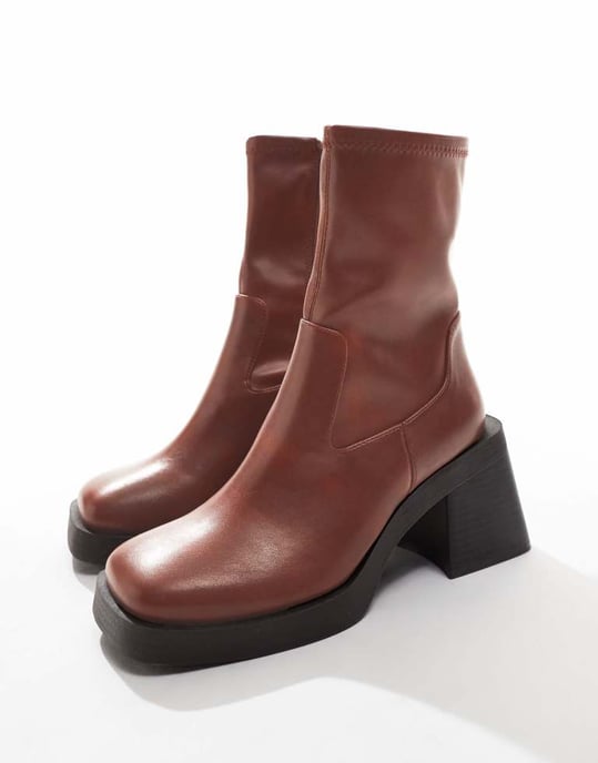 ASOS DESIGN Vid passform Rom fyrkantig tå medelhög klack plattform stövlar i tan - Image 3