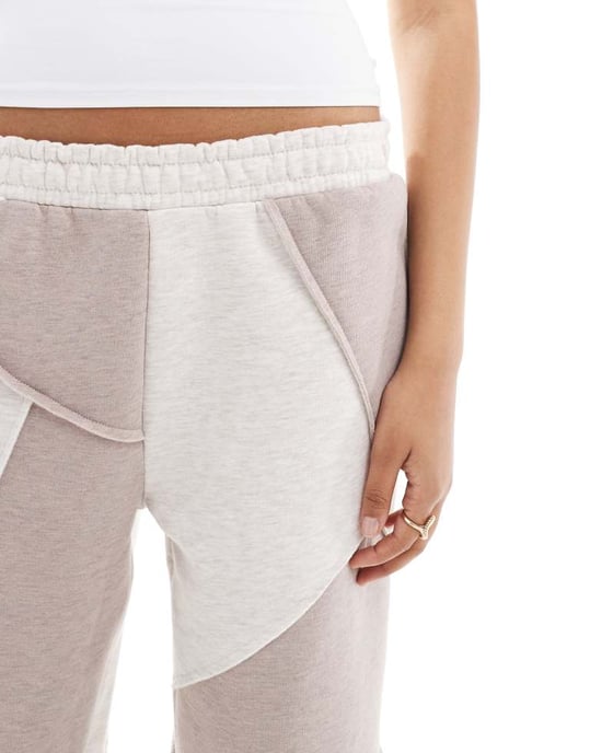 ASOS DESIGN co-ord rakbenad jogger med lapptäckesdetalj i havreblandning - Image 3