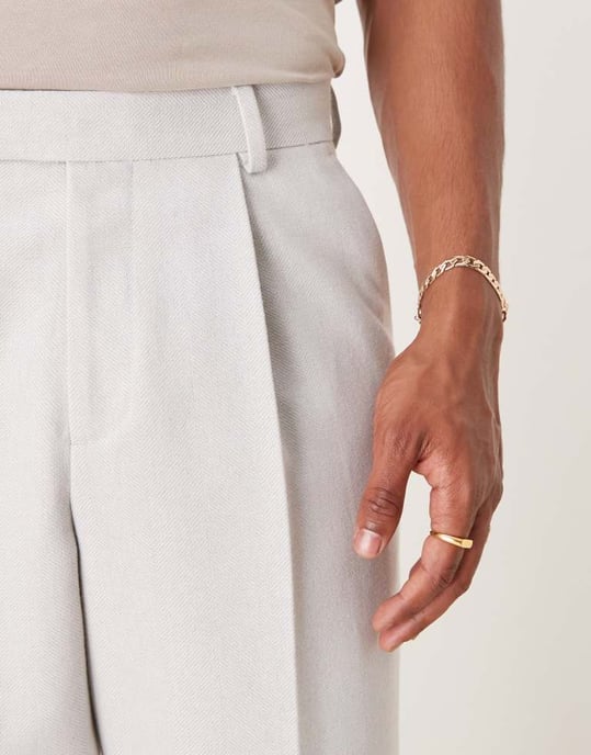 ASOS DESIGN smart vida ben veckade ullblandning byxor i ljusgrå herringbone - Image 4