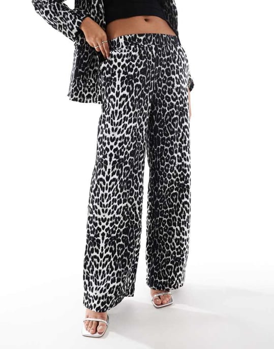Vila vida byxor set i svart leopardmönster - Image 2