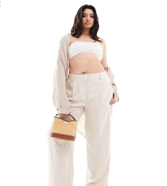 Vero Moda Curve vida byxor i havremjölk - Image 1
