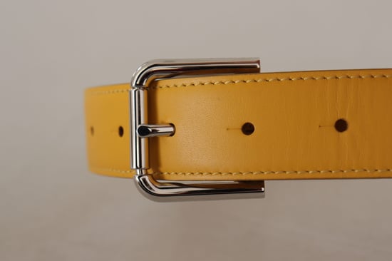 Cinturón de Cuero Amarillo con Hebilla de Metal en Tono Plateado y Logo de Dolce & Gabbana - Image 4