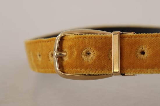 Cinturón de Hebilla de Metal Grabada con Logo Dorado de Terciopelo Mostaza de Dolce & Gabbana - Image 4