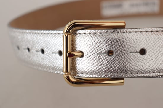 Cinturón de Cuero Plateado con Hebilla Metálica de Logo en Tono Dorado de Dolce & Gabbana - Image 4