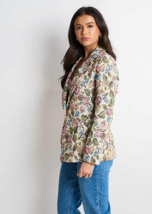Chaqueta entallada de jacquard floral beige - Image 3