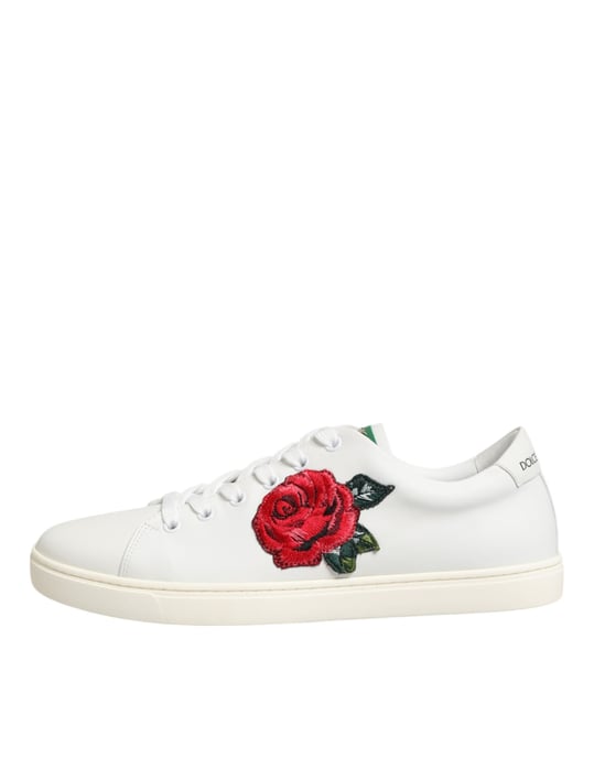 Zapatos de piel blanca con bordado de rosa de Dolce & Gabbana, modelo bajo. - Image 2
