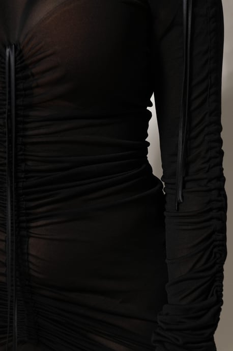 Vestido Maxi Transparente Con Plisados - Image 6