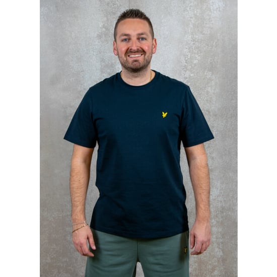 Camiseta azul marino oscuro con logo en el pecho de Lyle & Scott - Image 4