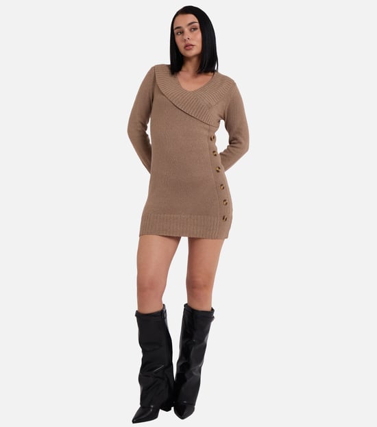Vestido mini tipo jersey con detalle de botones y tejido de punto envolvente color camel. - Image 1