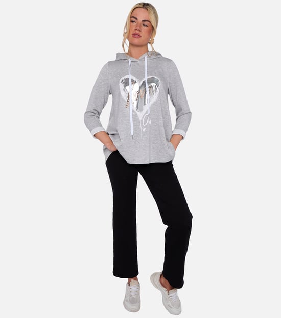 Top largo oversize con capucha y estampado Grey Heart - Image 1