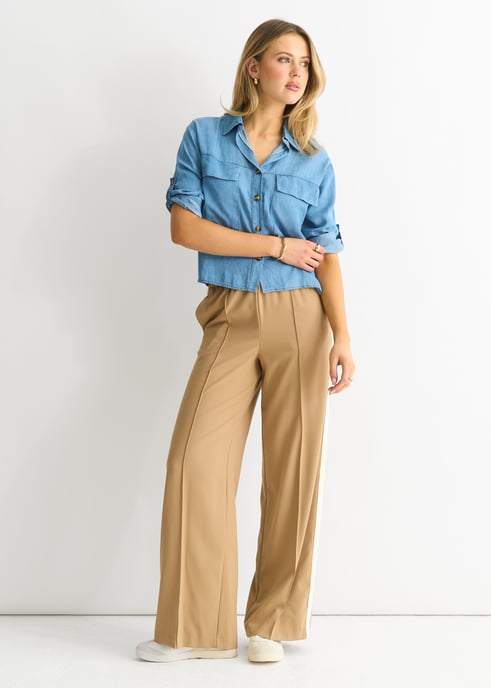 Camisa oversize de corte cuadrado en denim azul - Image 1