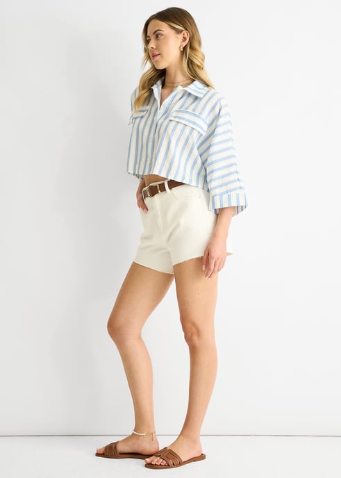 Camisa corta oversize de algodón con rayas azules - Image 3