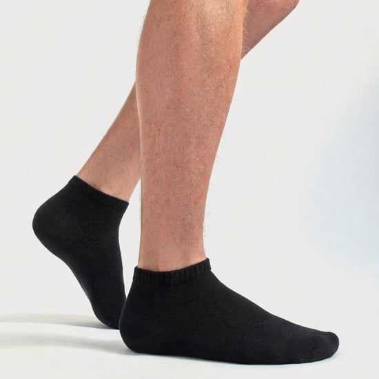 Paquete de 6 calcetas deportivas lisas para hombres - Calcetines de tobillo cómodos para el día a día - Image 4